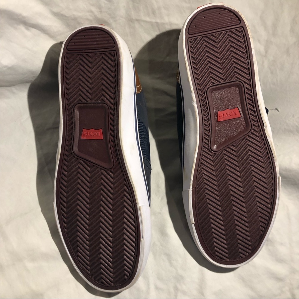 Levi Miles Sneakers Navy Blue Size 9.5 Mens NWT Flat Shoes - Picture 2 of 5